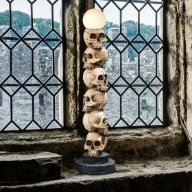 Skulls Spire Lamp