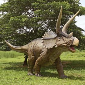 Giant Charging Triceratops               Frt-Quote